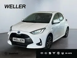 Weiss Gebraucht 2021 Toyota Yaris Hybrid Team Kleinwagen | 18.980 € (Fairer Preis)