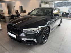 Schwarz Gebraucht 2019 BMW 520 Luxury Line Kombi | 25.400 € (Fairer Preis)