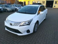Weiß Gebraucht 2014 Toyota Avensis Edition Kombi | 5.999 € (Guter Preis)