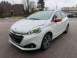 Weiß Gebraucht 2017 Peugeot 208 Kleinwagen | 6.400 € (Superpreis)