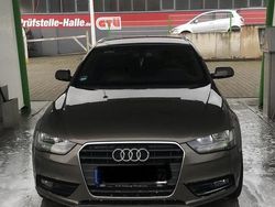 Grau Gebraucht 2014 Audi A4 Attraction Kombi | 11.000 € (Etwas zu teuer)