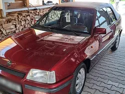 Rot Gebraucht 1992 Opel Kadett Cabrio | 8.000 €