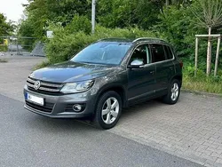 Grau Gebraucht 2011 VW Tiguan Sportline SUV | 15.000 € (Teuer)