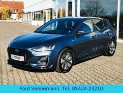 Blau Gebraucht 2025 Ford Focus ST-Line X Limousine | 25.490 € (Fairer Preis)