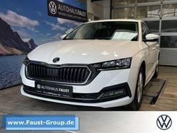 Weiß Gebraucht 2021 Skoda Octavia Style Kombi | 18.950 € (Guter Preis)