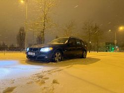 Schwarz Gebraucht 2009 BMW 320 Sport Line Kombi | 9.300 € (Teuer)