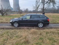 Schwarz Gebraucht 2013 Skoda Superb Elegance Kombi | 8.999 € (Fairer Preis)