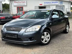 Grau Gebraucht 2009 Kia Ceed 2 Limousine | 2.190 € (Guter Preis)
