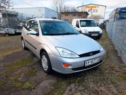 Silber Gebraucht 1999 Ford Focus Limousine | 1.699 € (Fairer Preis)
