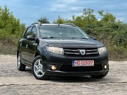 Schwarz Gebraucht 2015 Dacia Logan MCV Limousine | 5.300 € (Fairer Preis)