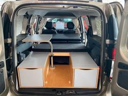 Beige Gebraucht 2020 Dacia Dokker Comfort Van / Kleinbus | 18.600 € (Teuer)