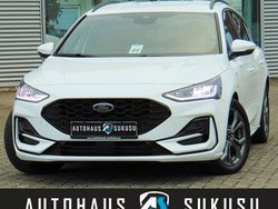Frostweiß Gebraucht 2024 Ford Focus ST-Line Kombi | 21.990 € (Fairer Preis)
