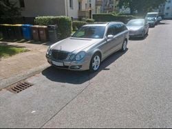 Grau Gebraucht 2006 Mercedes E320 Kombi | 10.599 €