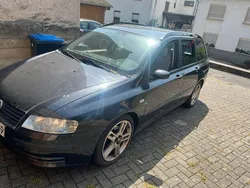 Schwarz Gebraucht 2004 Fiat Stilo Kombi | 500 € (Guter Preis)