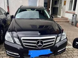 Schwarz Gebraucht 2011 Mercedes E200 Kombi | 14.300 € (Teuer)
