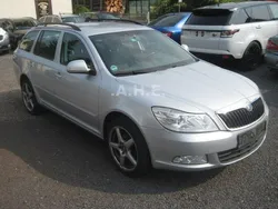 Silber Gebraucht 2012 Skoda Octavia Ambiente Kombi | 3.000 € (Superpreis)