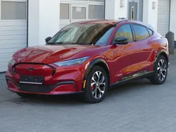 Rot Gebraucht 2023 Ford Mustang Mach-E Premium SUV | 38.990 € (Guter Preis)