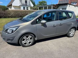 Grau Gebraucht 2010 Opel Meriva Innovation Van / Kleinbus | 4.300 € (Guter Preis)