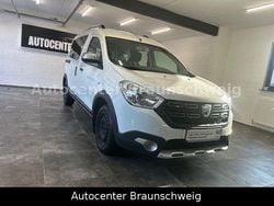 Weiß Gebraucht 2017 Dacia Dokker Celebration Van / Kleinbus | 9.990 € (Superpreis)