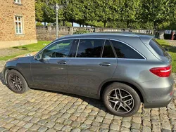 Grau Gebraucht 2019 Mercedes GLC250 AMG line SUV | 33.000 € (Fairer Preis)