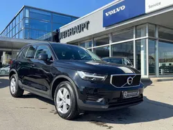 Onyxblackmetallic (schwarz) Gebraucht 2020 Volvo XC40 Kinetic SUV | 23.950 € (Fairer Preis)