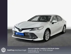 Weiß Gebraucht 2019 Toyota Camry Executive Limousine | 28.460 € (Etwas zu teuer)