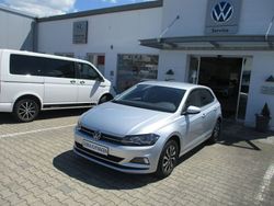 Silber Gebraucht 2021 VW Polo Active Kleinwagen | 15.190 € (Fairer Preis)