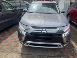Grau Gebraucht 2021 Mitsubishi Outlander P-HEV Basis SUV | 23.490 € (Fairer Preis)