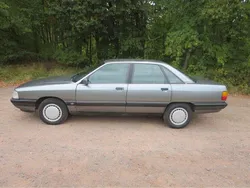 Grau Gebraucht 1990 Audi 100 Limousine | 4.850 €