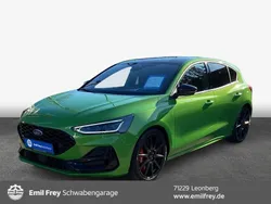 Grün Gebraucht 2023 Ford Focus ST Limousine | 33.400 € (Fairer Preis)