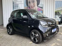 Schwarz Gebraucht 2023 Smart ForTwo Electric Drive Exclusive Limousine | 15.980 € (Fairer Preis)
