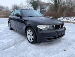 Schwarz Gebraucht 2011 BMW 118 Advantage Kleinwagen | 4.499 € (Etwas zu teuer)