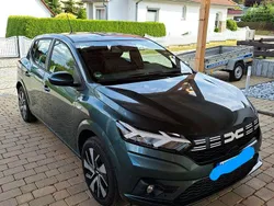 Grün Gebraucht 2024 Dacia Sandero Expression Kleinwagen | 14.999 € (Guter Preis)