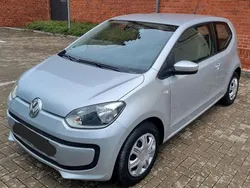 Silber Gebraucht 2016 VW up! CLUB Kleinwagen | 5.990 € (Guter Preis)