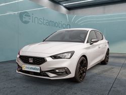 Weiß Gebraucht 2024 Seat Leon FR Limousine | 37.630 €