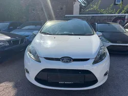 Weiß Gebraucht 2012 Ford Fiesta Champions Edition Kleinwagen | 3.000 € (Guter Preis)