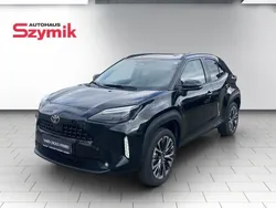 Mysticschwarz Gebraucht 2024 Toyota Yaris Cross Elegant SUV | 28.840 € (Guter Preis)
