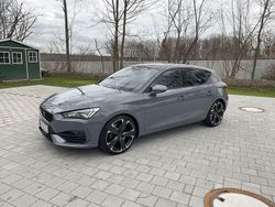 Grau Gebraucht 2023 Cupra Leon VZ Limousine | 33.500 € (Teuer)