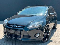 Schwarz Gebraucht 2014 Ford Focus Titanium Limousine | 4.990 € (Fairer Preis)