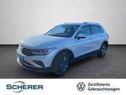Oryxweiß perlmutteffekt (metallic) Gebraucht 2024 VW Tiguan Move SUV | 30.990 € (Guter Preis)