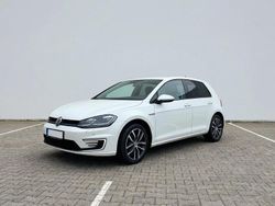 Weiß Gebraucht 2020 VW Golf Limousine | 16.300 €