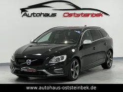 Schwarz Gebraucht 2016 Volvo V60 R-Design Momentum Kombi | 15.490 € (Fairer Preis)