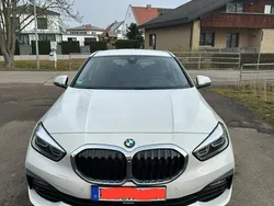 Weiß Gebraucht 2021 BMW 118 Kleinwagen | 24.000 € (Teuer)