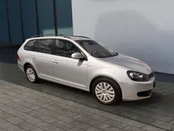 Silber Gebraucht 2010 VW Golf VI Trendline Kombi | 4.480 € (Fairer Preis)