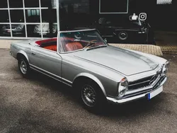 Silber Gebraucht 1965 Mercedes 230 Cabrio | 63.900 €