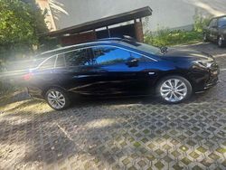 Blau Gebraucht 2018 Opel Astra Active Kombi | 14.000 € (Etwas zu teuer)