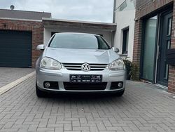 Silber Gebraucht 2007 VW Golf V Comfortline Kleinwagen | 2.700 € (Fairer Preis)