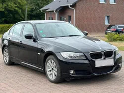 Schwarz Gebraucht 2011 BMW 318 Limousine | 2.999 €
