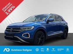 Ravennablau metallic Gebraucht 2024 VW T-Roc Style SUV | 36.900 € (Teuer)