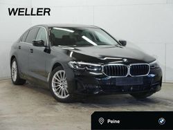 Black sapphire (schwarz) Gebraucht 2021 BMW 520 Sport Line Limousine | 32.395 € (Guter Preis)